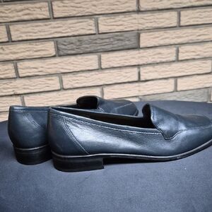 Naturalizer Womans Leather Loafers SZ 7 Dark Navy